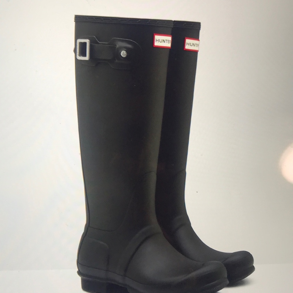 Hunter tall boots matte black Size 8